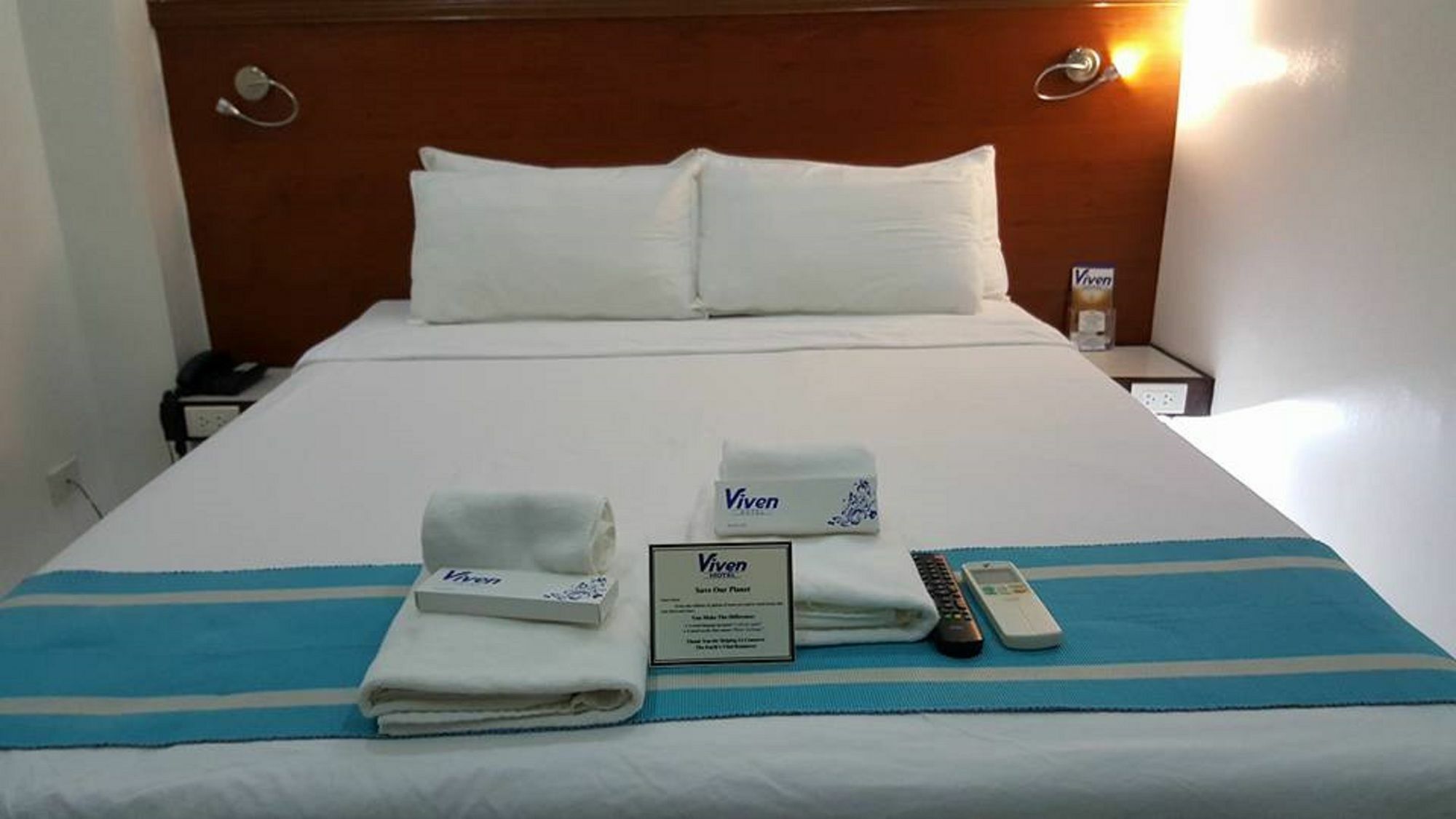 Viven Hotel Laoag Extérieur photo